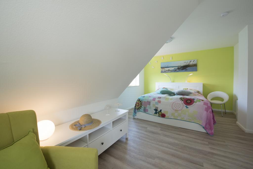 Ferienhaus Kuestensegler ブレーゲ エクステリア 写真